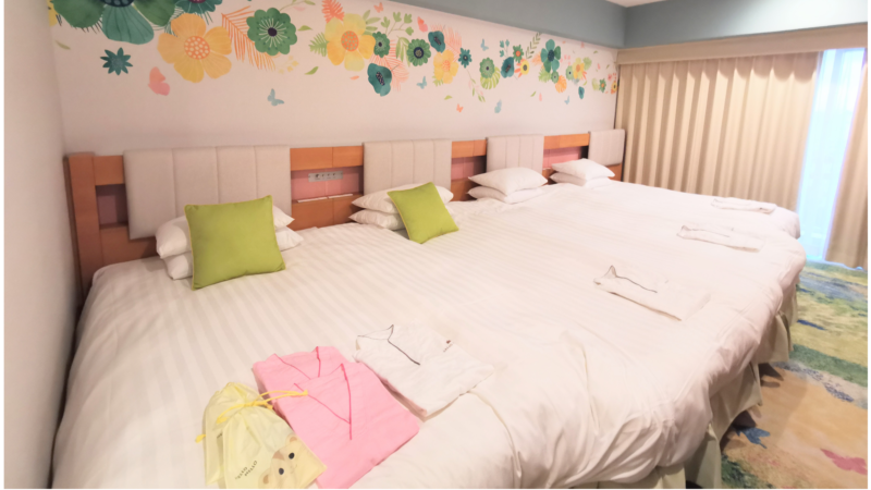 グランドニッコー東京ベイ舞浜のガーデンスーペリアルームのベッド４台